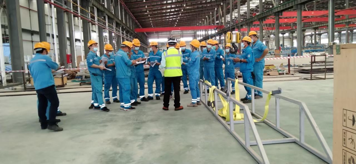 LINE_ALBUM_หลักสูตรปั้นจั่นเหนือนศีรษะ (Overhead Crane)_250828_3.jpg - หลักสูตรปั้นจั่นเหนือนศีรษะ (Overhead Crane)